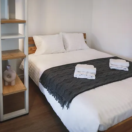 Comfy & Spacious Center Апартаменти