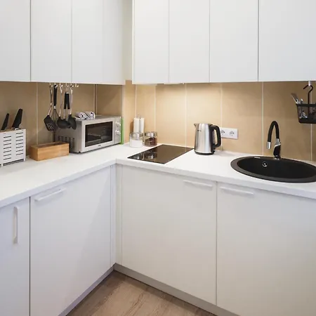 Comfy & Spacious Center *